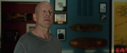 Кадр з фільму Його собаче діло