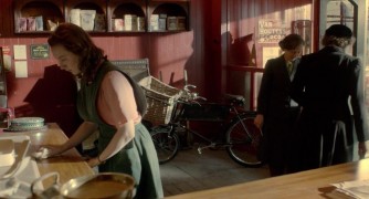 Кадр з фільму Бруклін