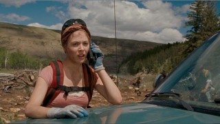 Кадр з фільму Поза грою