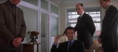 Кадр з фільму Джеймс Бонд. Агент 007: І цілого світу замало