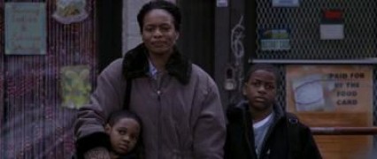 Кадр з фільму На чужій смузі