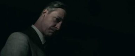 Кадр з фільму Кур'єр (Код: Залізна кора)