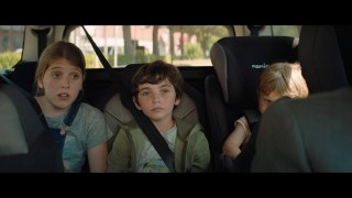 Кадр з фільму Не всі вдома