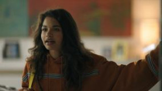 Кадр з фільму Не зазирай глибше