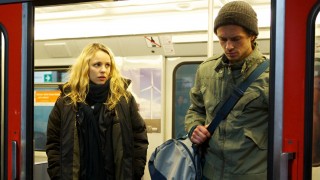 Кадр з фільму Ворог серед нас (Наднебезпечний)