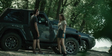 Кадр з фільму Дика річка