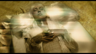 Кадр з фільму Дзеркальна маска