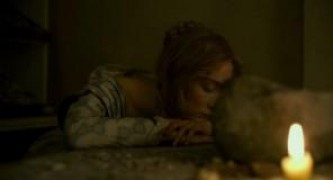 Кадр з фільму Амоніт