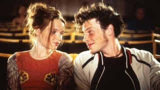 Кадр з фільму Дівчата зверху