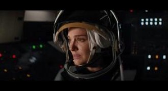 Кадр з фільму Люсі в небесах