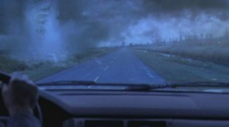 Кадр з фільму Крижаний смерч