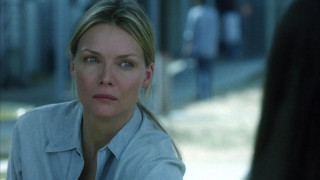 Кадр з фільму Білий олеандр