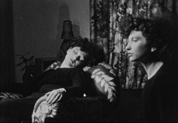 Кадр з фільму Полуденні мережі