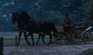 Кадр з фільму Земля обітована