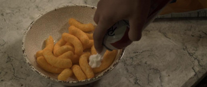 Кадр з фільму Кохання важливе