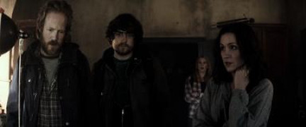 Кадр з фільму Вуаль