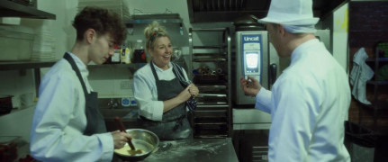 Кадр з фільму Точка Кипіння