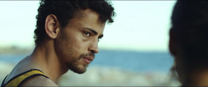 Кадр з фільму Різні світи