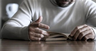 Кадр з фільму Гірке кохання