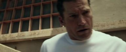 Кадр з фільму Постріл в безодню