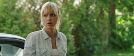 Кадр з фільму За бортом