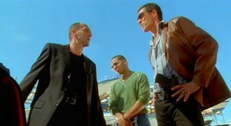 Кадр з фільму Любов на трьох