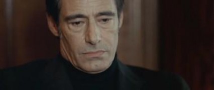 Кадр з фільму Інтереси держави