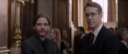 Кадр з фільму Жінка в золотому