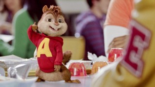 Кадр з фільму Елвін і бурундуки 2