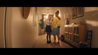 Кадр з фільму Родинний обмін