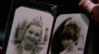 Кадр з фільму Стрілець від Бога