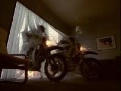 Кадр з фільму Новий світовий безлад