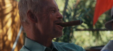 Кадр з фільму Дикий пес