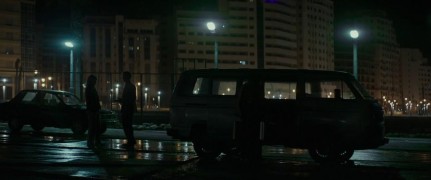 Кадр з фільму На вістрі