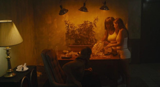 Кадр з фільму Система