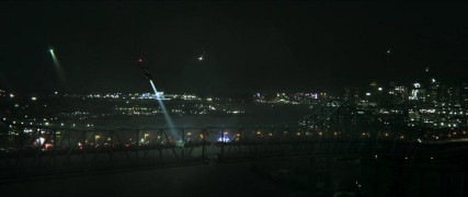 Кадр з фільму Наслідки. Міст у вогні