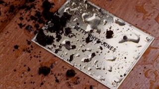 Кадр з фільму Чотири похорони та одне весілля