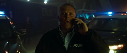 Кадр з фільму Наслідки. Міст у вогні