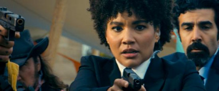 Кадр з фільму Бджоляр