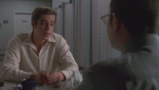 Кадр з фільму Шлях зброї