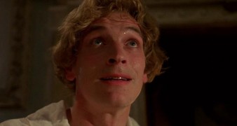 Кадр з фільму У готичному стилі