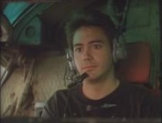 Кадр з фільму Ейр Америка