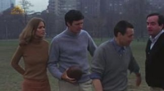 Кадр з фільму Паперовий лев