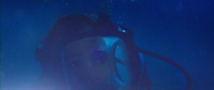 Кадр з фільму Синя безодня