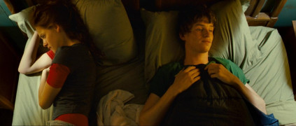 Кадр з фільму Жовта хусточка щастя