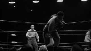 Кадр з фільму Тим важче буде падіння