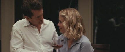 Кадр з фільму Марта Мерсі Мей Марлен