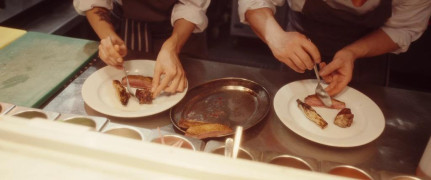 Кадр з фільму Точка Кипіння