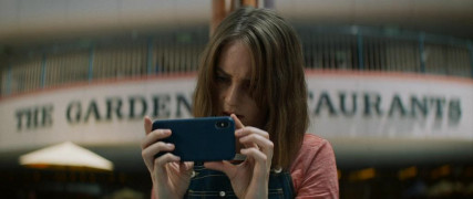 Кадр з фільму Мейнстрім