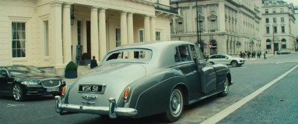 Кадр з фільму Мордекай